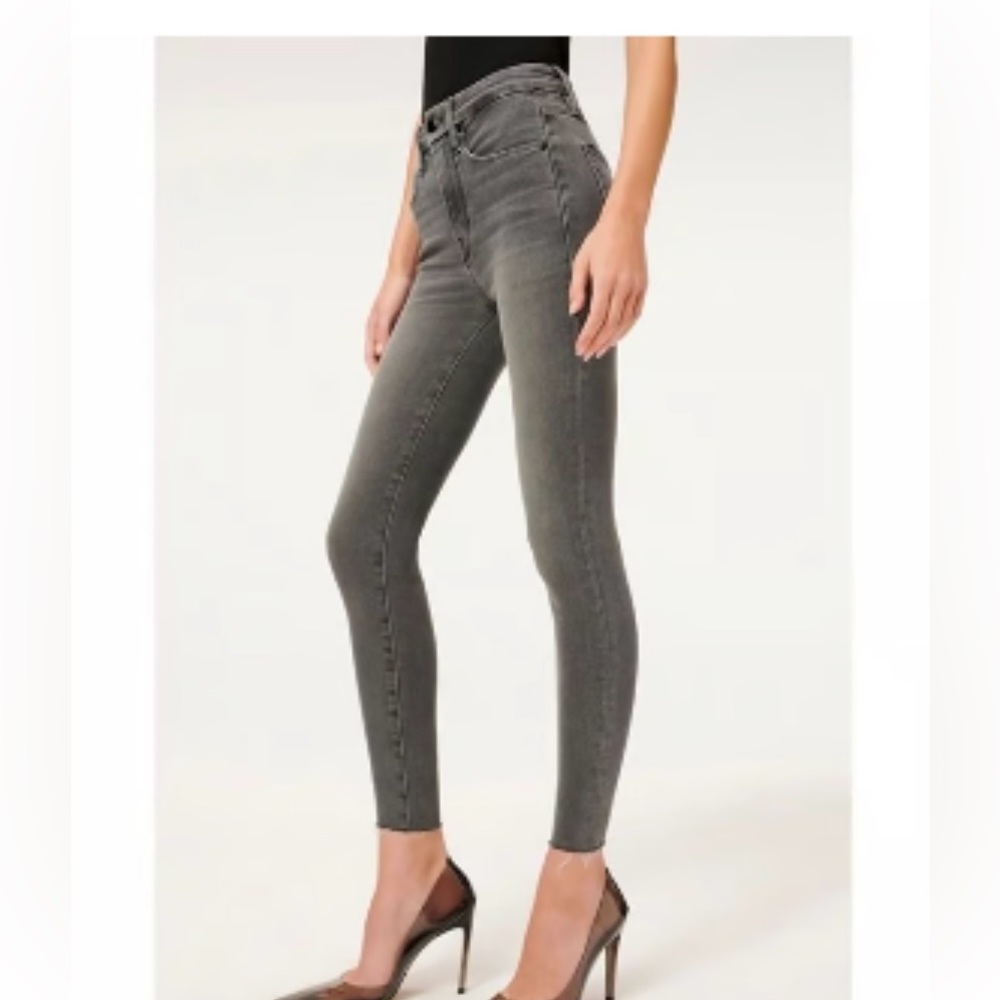 Good American Good Waist Crop Raw Hem Jeans - Grey